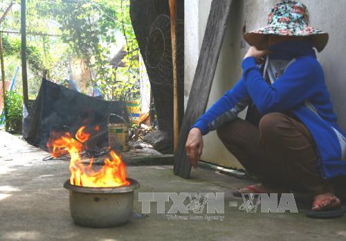 Hỗ trợ người dân trong vụ nước giếng bốc cháy ở Đồng Nai ảnh 1